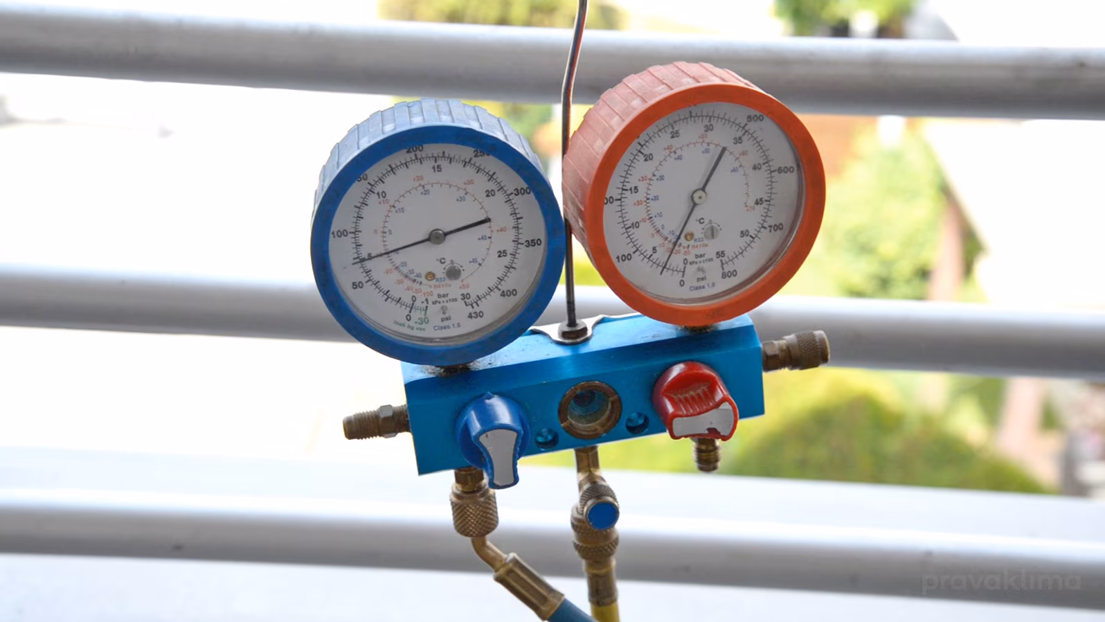 Polnjenje klimatske naprave