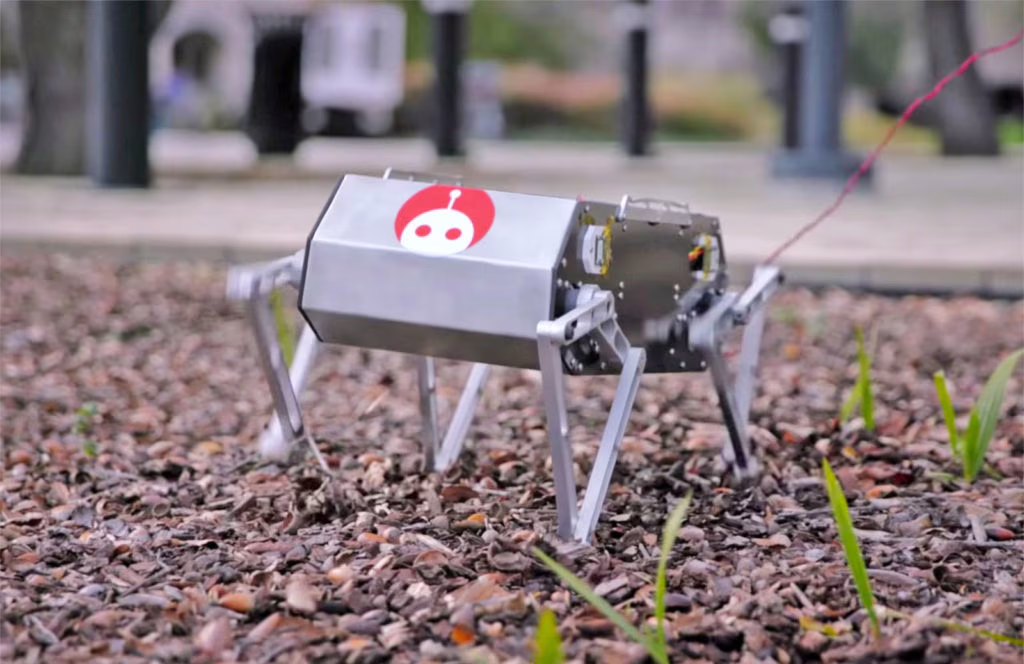 Doggo, il cane robot della Stanford University. Credits: endadget.com
