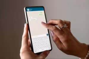 WhatsApp bufera spiando tutto quello scrivi evita guai