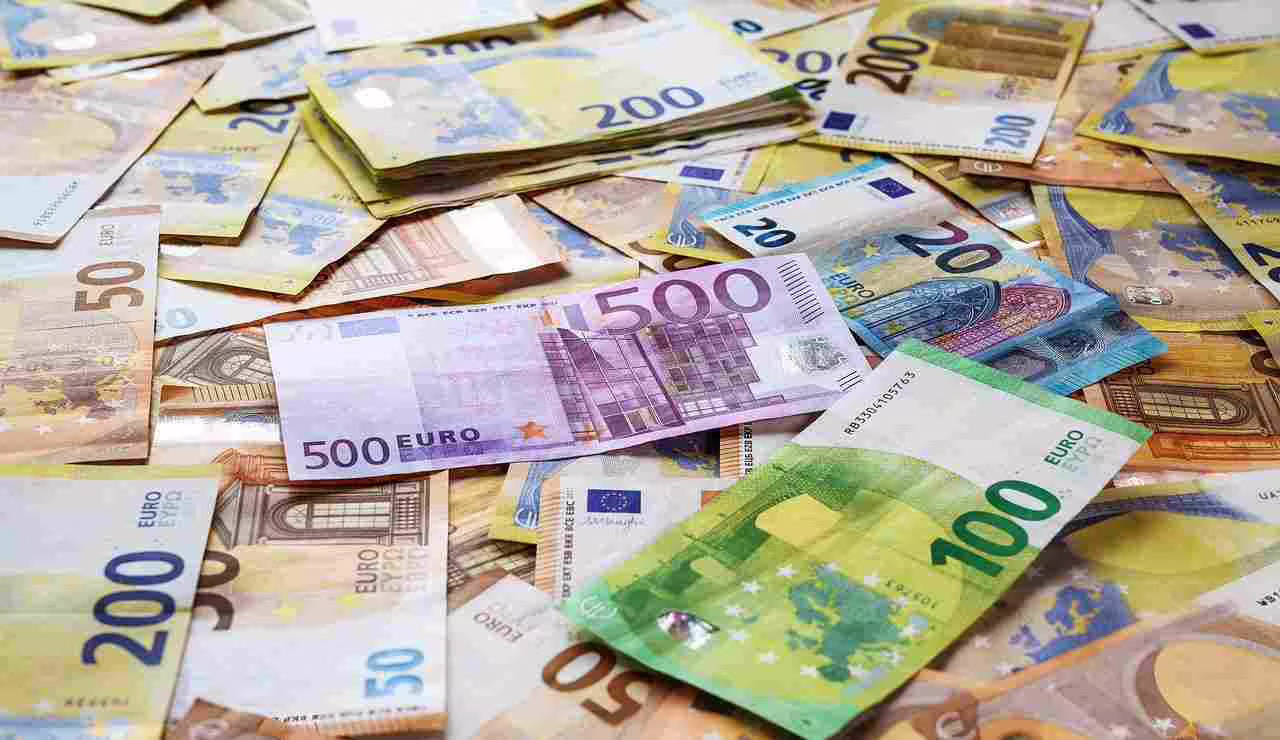 Banconote (Pixabay foto) - www.systemcue.it