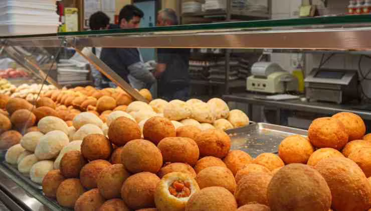 Arancine in vendita - foto (C) teleone.it