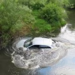 incidente malesia auto acqua