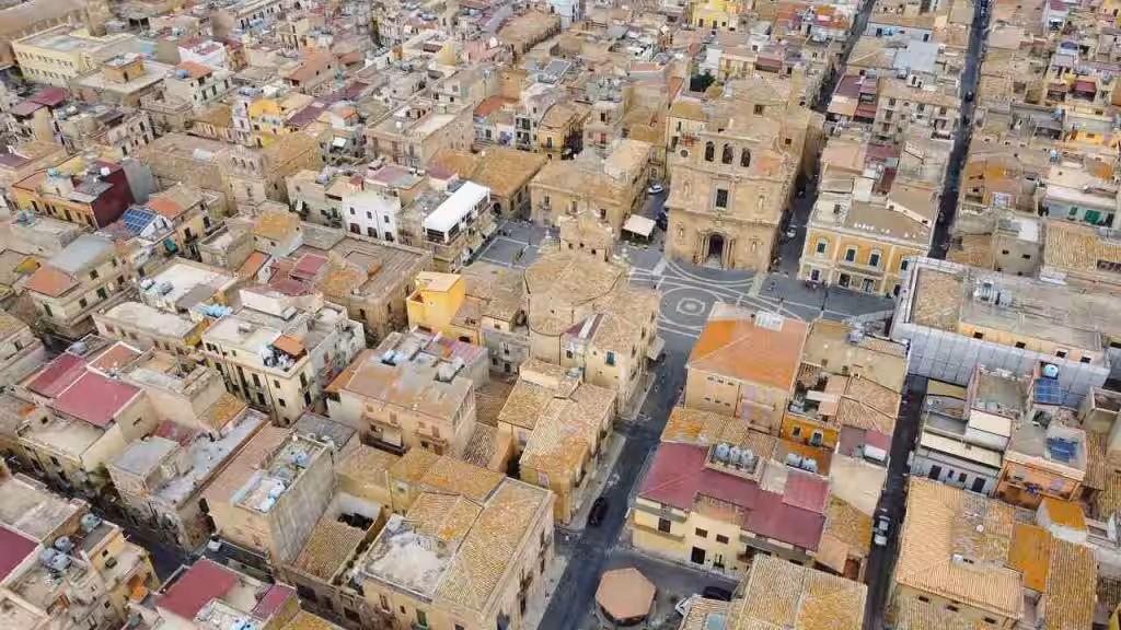 niscemi centro (foto wikipedia) - teleone.it