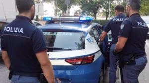 volante-polizia-arresto-1.jpg