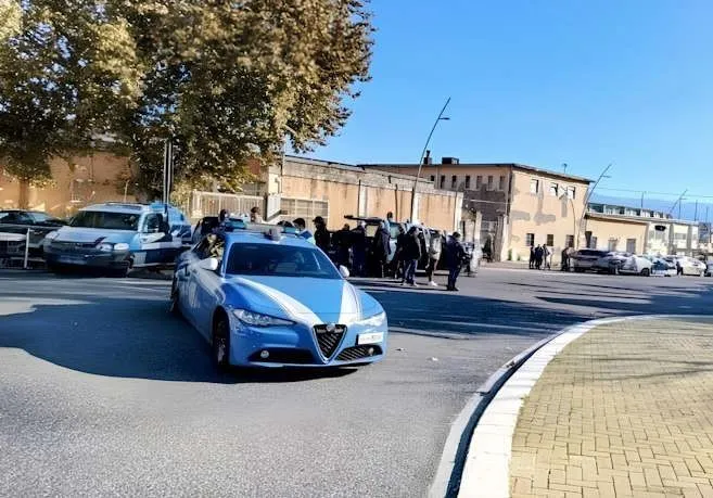 allarme bomba messina italpress