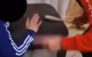 catania violenza cucchiaio