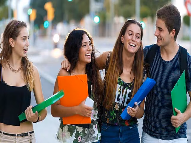 frasi sull'amicizia fra i banchi di scuola