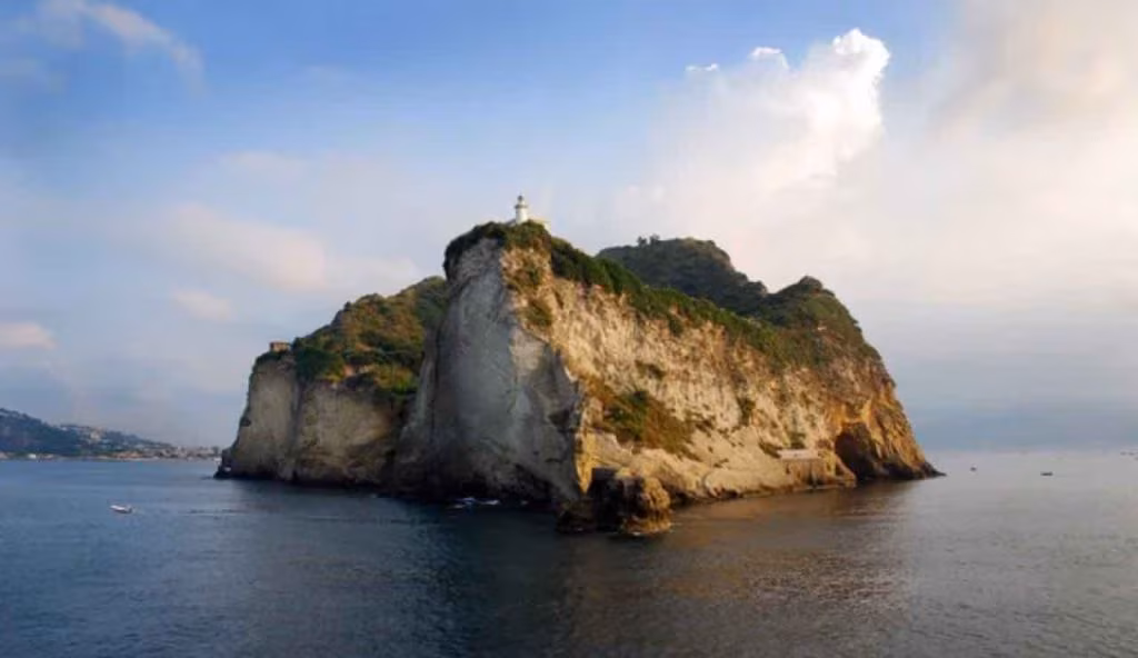 Ritrovata una NUOVA ISOLA in Italia | C’è già chi ci andrà in estate, posto da Le Mille e Una Notte