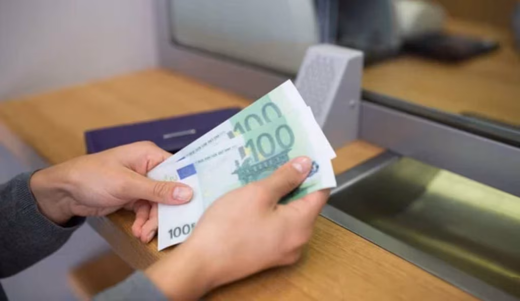 Questa Banca è GRATIS | Migliaia di italiani ‘aprono’ il conto qui, conviene proprio a tutti