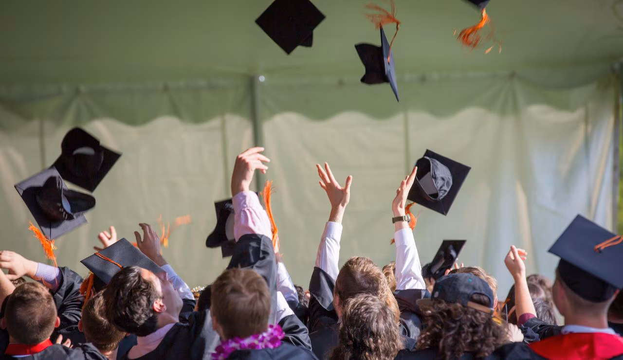 Congratulazioni che ispirano: 25 frasi per chi ha concluso un percorso di studi