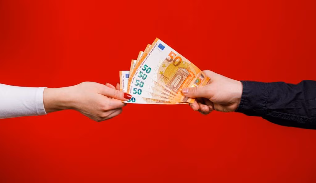 Ti accreditano 300€ subito: come ottenerli e come puoi spenderli
