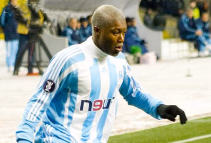 Djibril Cissé in azione (Wikipedia Якушкин Иван FOTO) - lagoleada.it