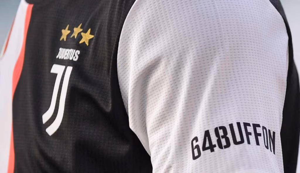 Illustrazione della maglia della Juventus (LaPresse FOTO) - lagoleada.it