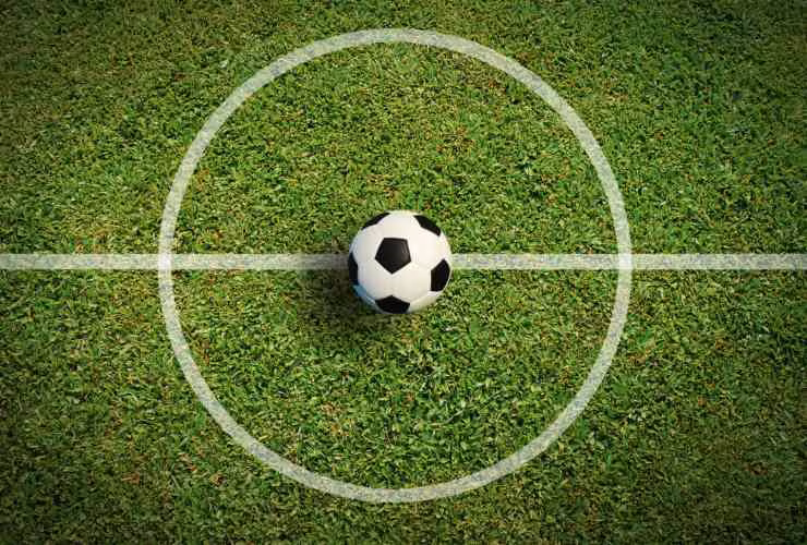 Illustrazione di un pallone (Canva FOTO) - lagoleada.it