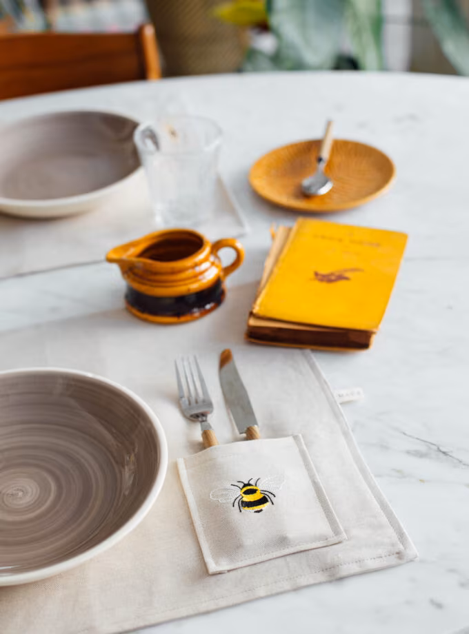 Queen Bee Amerikan Servis