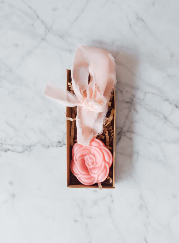 Balmumu Dolap Kokusu