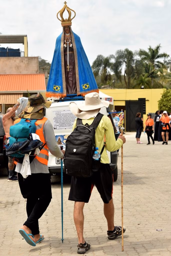 No caminho da fé, romeiros encontram ponto de apoio até a chegada a Aparecida - Jornal O São Paulo