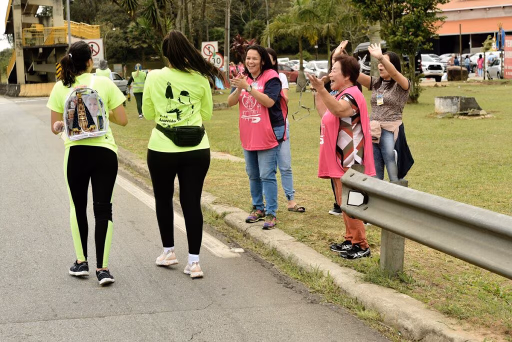 No caminho da fé, romeiros encontram ponto de apoio até a chegada a Aparecida - Jornal O São Paulo