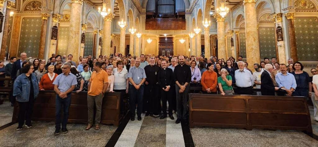 Dom Rogério preside missas e participa de encontros na Sé - Jornal O São Paulo