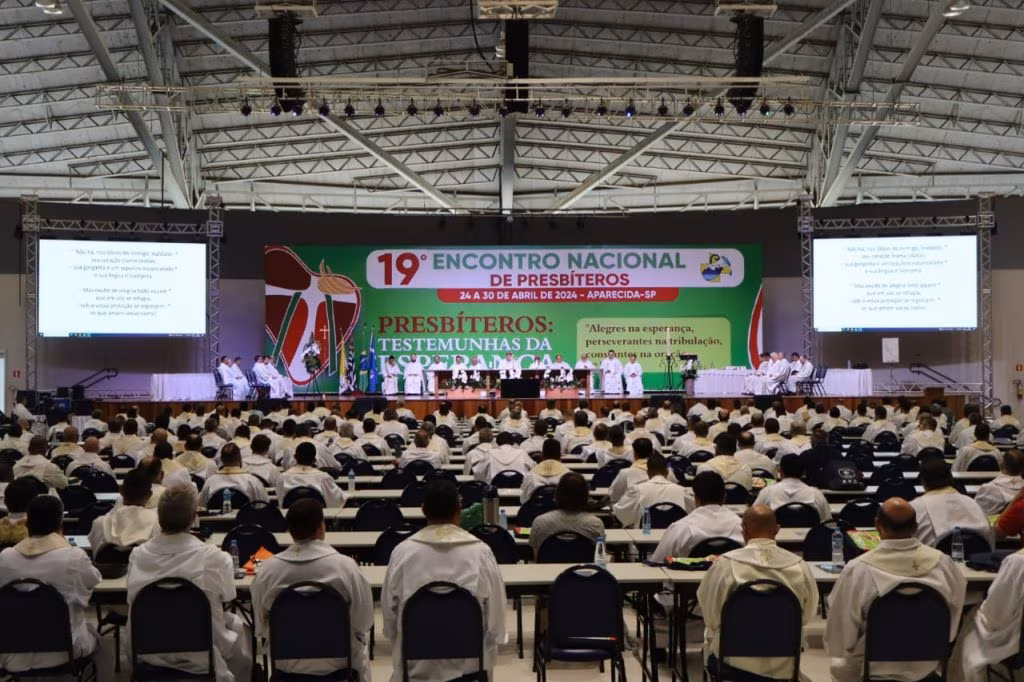 Padre: imagem do Cristo, homem de oração e servidor de Deus no meio do povo - Jornal O São Paulo