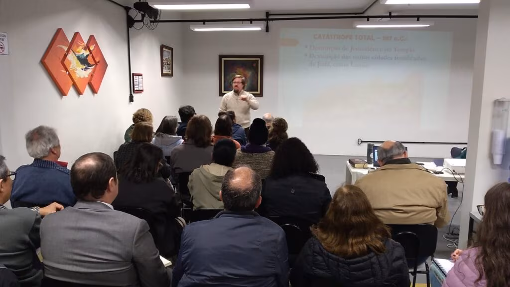 Crisma e estudos bíblicos são destaque no Ipiranga - Jornal O São Paulo