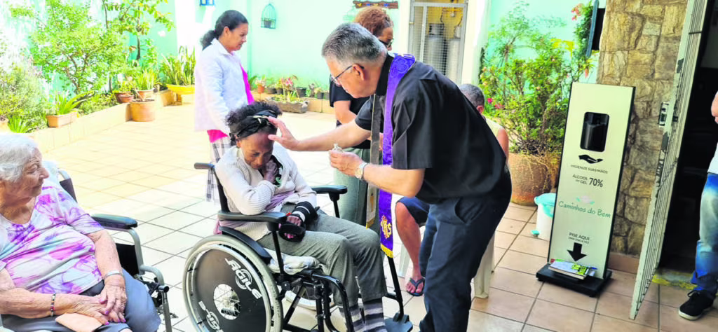 Visita pastoral de Dom Carlos Silva reacende a esperança em paróquia no Jaraguá - Jornal O São Paulo
