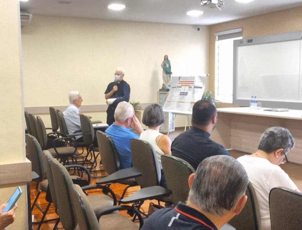 Dom Ângelo preside missas com Crismas em paróquias na Região Ipiranga - Jornal O São Paulo