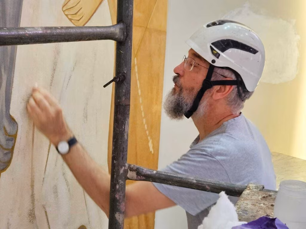 Obra sacra em igreja de São Paulo ressalta a fé e as raízes católicas da história do Brasil