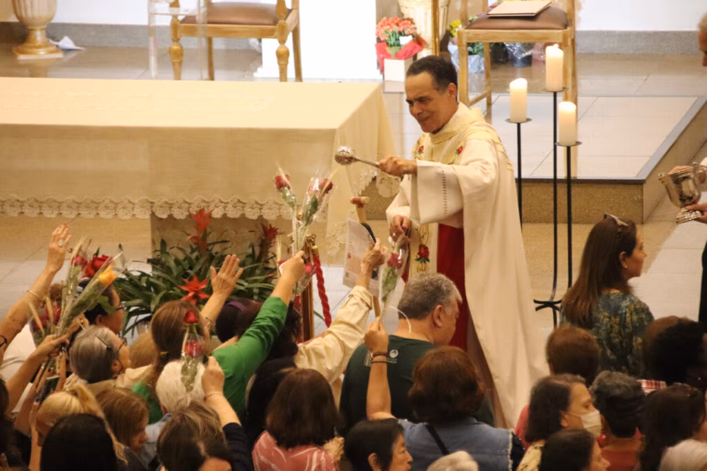 Eventos, festas de padroeiros e missas com Crismas mobilizam fiéis na Região Ipiranga - Jornal O São Paulo