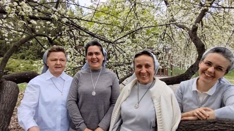 Ucrânia: religiosas levam paz e alegria em meio ao sofrimento e a incertezas - Jornal O São Paulo