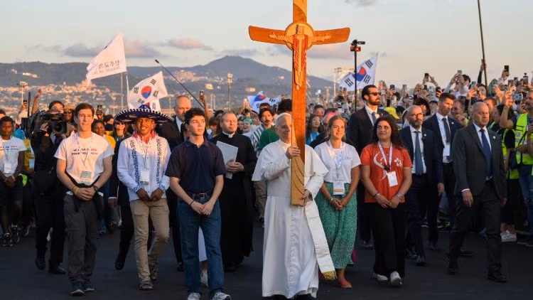 Papa aos jovens: Jesus é o amigo que sempre nos acompanha - Jornal O São Paulo