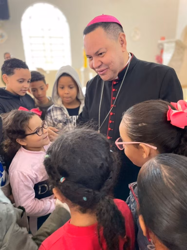 Em visita pastoral à Paróquia São Miguel Arcanjo, Dom Cícero anima os fiéis na fé - Jornal O São Paulo