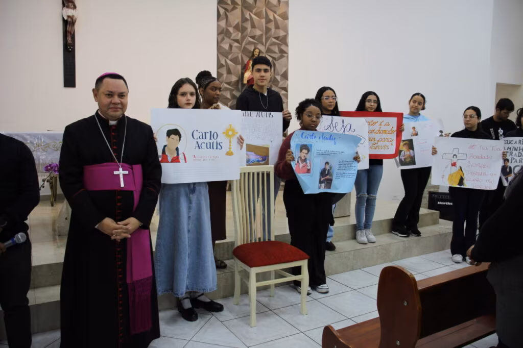 Em visita pastoral à Paróquia São Miguel Arcanjo, Dom Cícero anima os fiéis na fé - Jornal O São Paulo