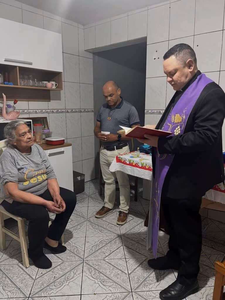 Em visita pastoral à Paróquia São Miguel Arcanjo, Dom Cícero anima os fiéis na fé - Jornal O São Paulo