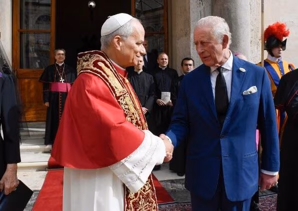 Papa e família real britânica fazem oração ecumênica na Capela Sistina - Jornal O São Paulo