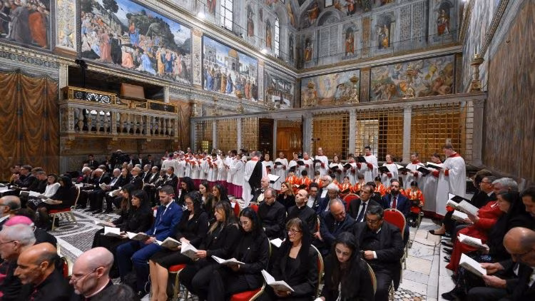 Papa e família real britânica fazem oração ecumênica na Capela Sistina - Jornal O São Paulo