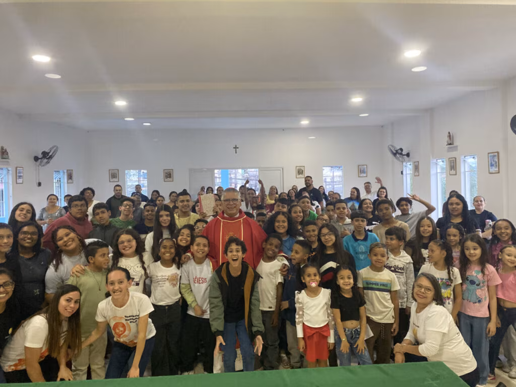 Dom Carlos Silva realiza visita pastoral à Paróquia Bom Pastor - Jornal O São Paulo