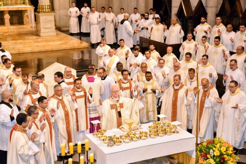 Dom Odilo ordena 7 diáconos: servidores da Palavra, do altar e da caridade - Jornal O São Paulo