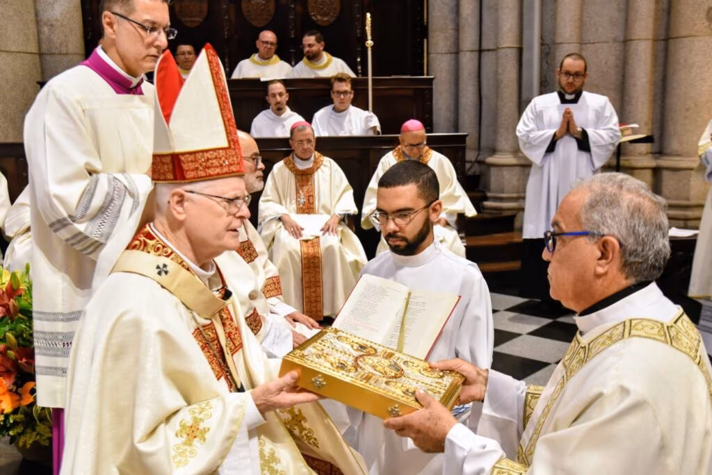 Dom Odilo ordena 7 diáconos: servidores da Palavra, do altar e da caridade - Jornal O São Paulo