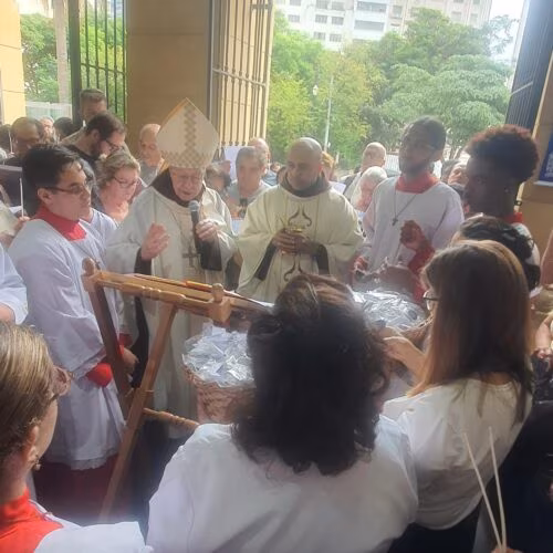 Na Sé, fiéis participam de missas de Natal e da epifania do Senhor