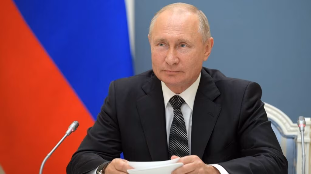 Covid19, Russia registra il primo vaccino: prima dose alla figlia di Putin