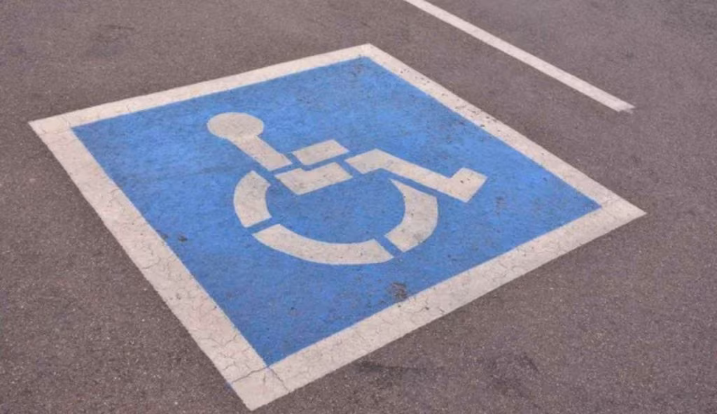 Parcheggio per disabili (Depositphotos)