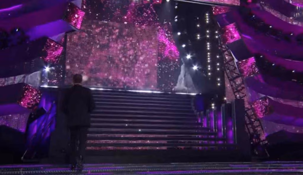 La scalinata di Sanremo (Rai - youtube screenshot)