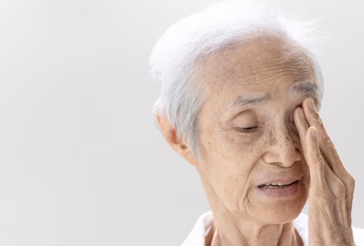 Illustrazione di una persona con problemi alla retina (Canva FOTO) - biomedicalcue.it