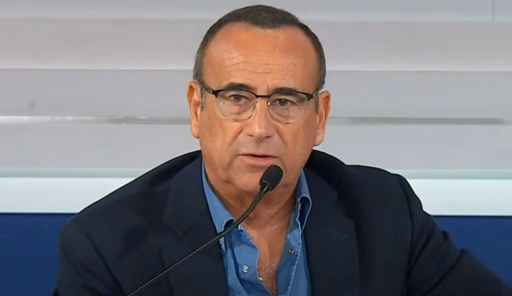 Carlo Conti sorpreso (Rai - youtube screenshot) - www.biomedicalcue.it