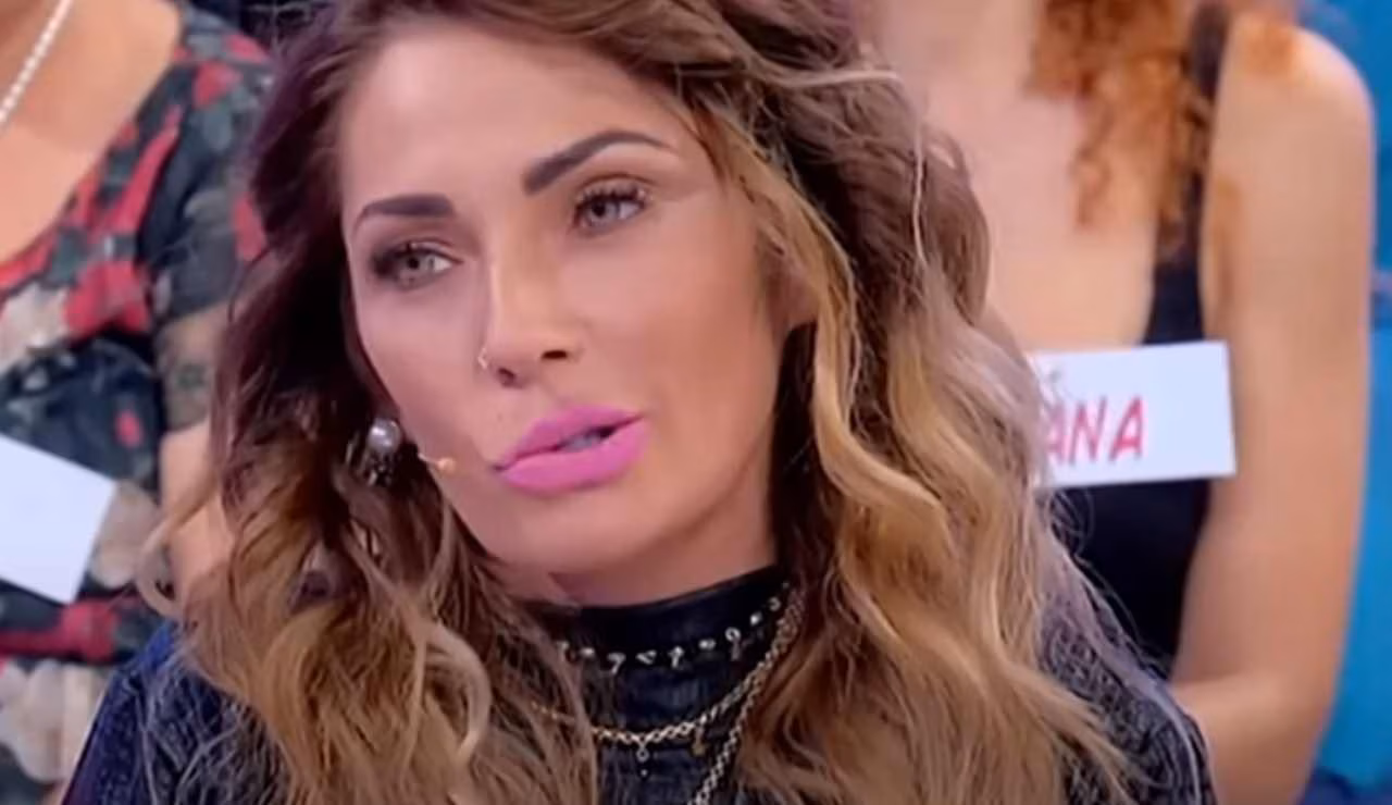 Ida Platano (Uomini e Donne - youtube foto) - www.biomedicalcue.it