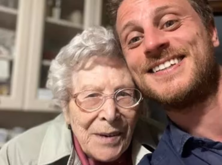 Fulvio Marino e nonna Rina (fulviomarino - instagram screenshot) - www.biomedicalcue.it