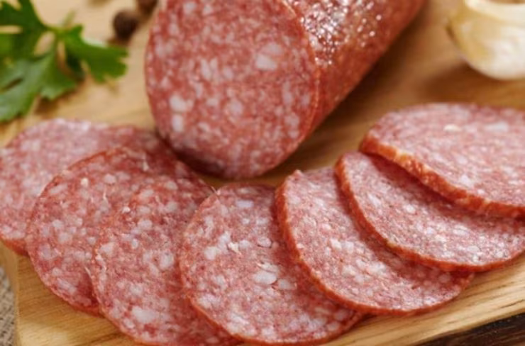 Salame a fette (Depositphotos foto) - www.biomedicalcue.it