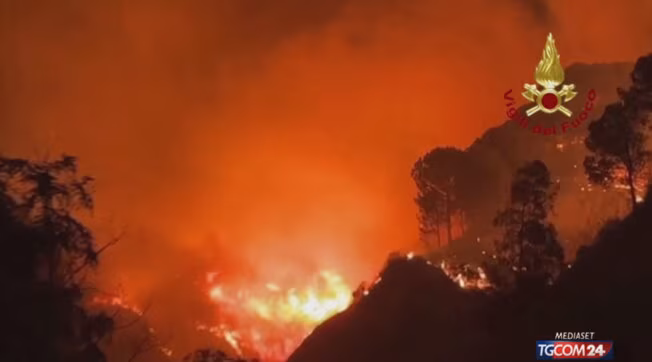 Emergenza incendio: in arrivo 120 mezzi antincendio