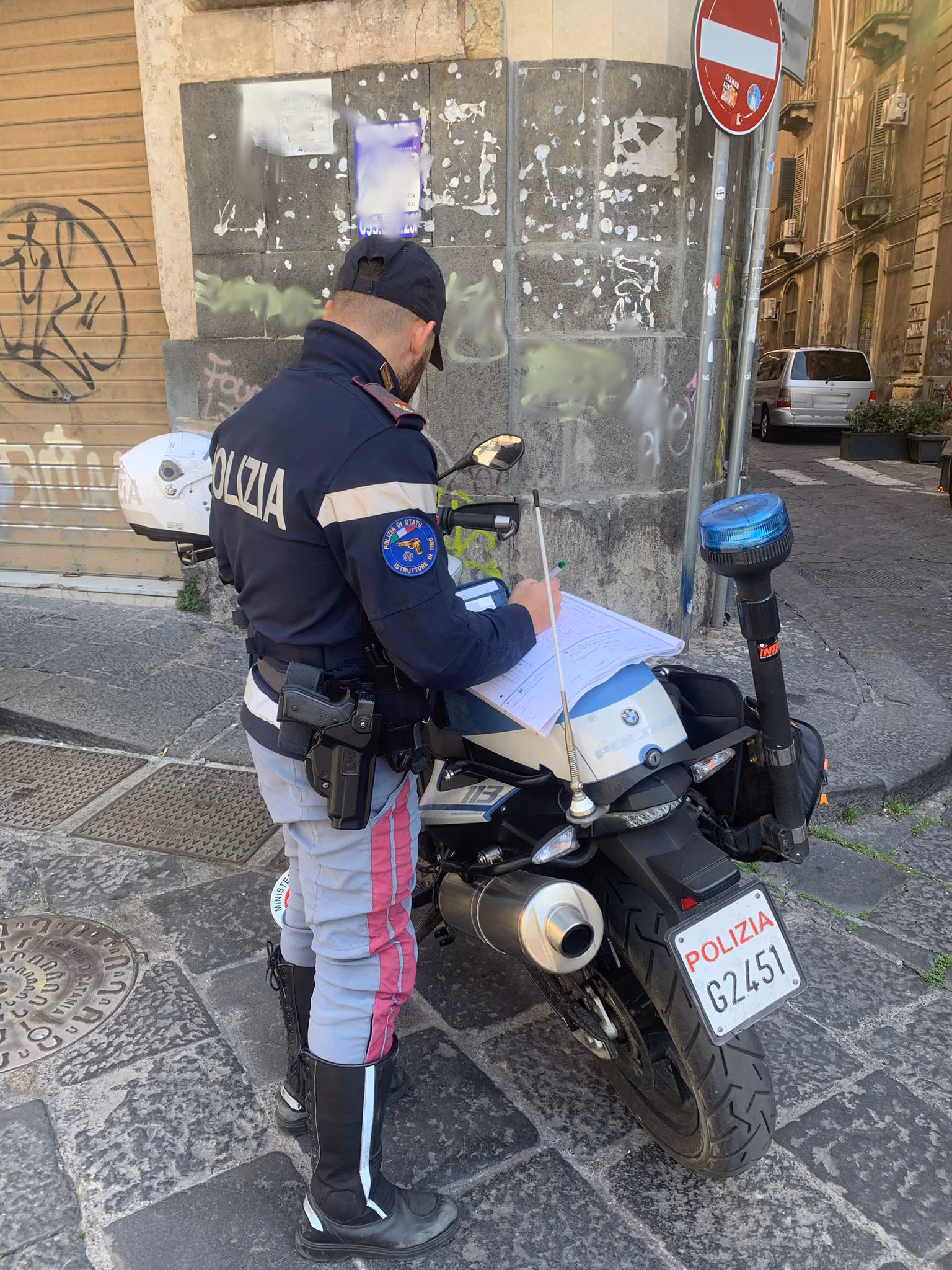 Task Force della polizia per il contrasto ai posteggiatori abusivi
